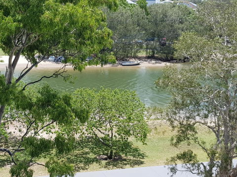 Excellsior Apartments - Hervey Bay Accommodation 24