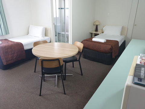 Southport Motel & Apartments - Tourism Hervey Bay 16