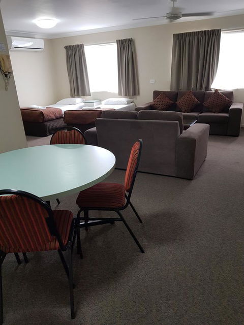 Southport Motel & Apartments - Tourism Hervey Bay 11
