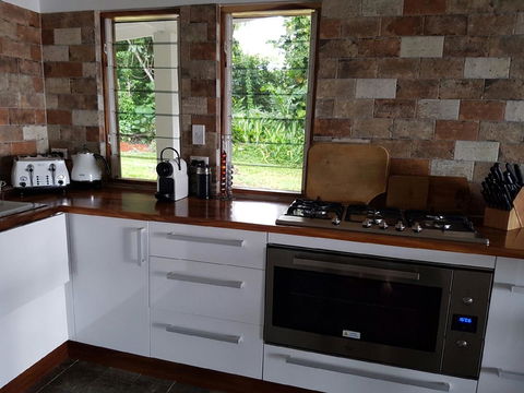 Cairns Beach House Our Oasis - Hervey Bay Accommodation 17
