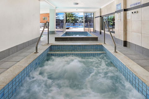 Pacific Regis Beachfront Holiday Apartments - Tourism Hervey Bay 5