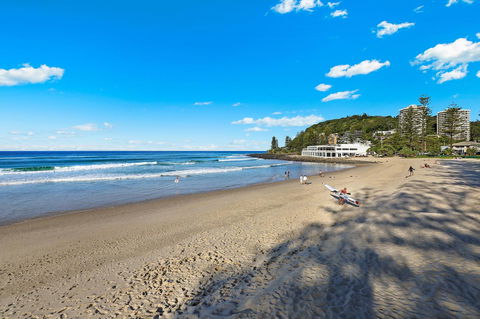 Pacific Regis Beachfront Holiday Apartments - Tourism Hervey Bay 2