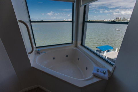 La Promenade - Hervey Bay Accommodation 4