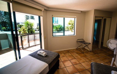 La Promenade - Hervey Bay Accommodation 5