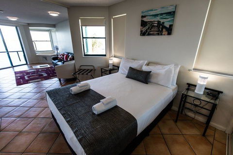 La Promenade - Hervey Bay Accommodation 1