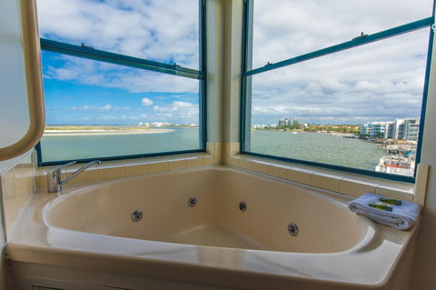La Promenade - Hervey Bay Accommodation 36
