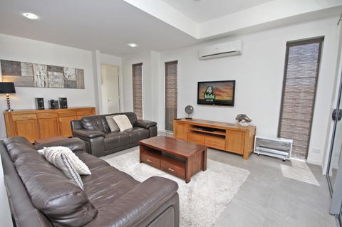 48 Boardrider Crescent, Mt Coolum - Pet Friendly, WiFi, Linen Incl. 500 BOND - Tourism Hervey Bay 4