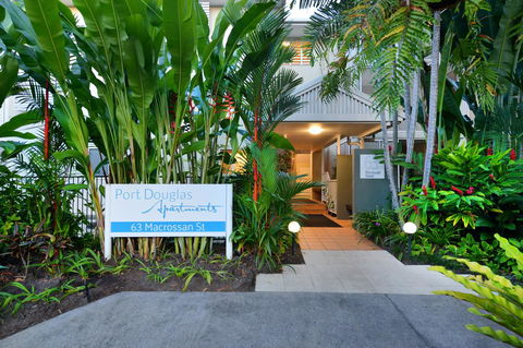 Port Douglas Apartments - Adults Only Oasis - Hervey Bay Accommodation 14