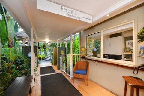 Port Douglas Apartments - Adults Only Oasis - Hervey Bay Accommodation 16
