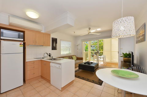 Port Douglas Apartments - Adults Only Oasis - Hervey Bay Accommodation 0