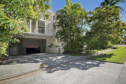 Port Douglas Apartments - Adults Only Oasis - Hervey Bay Accommodation 43