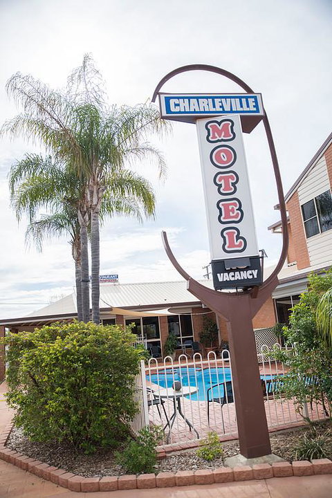Charleville Motel - Hervey Bay Accommodation 2