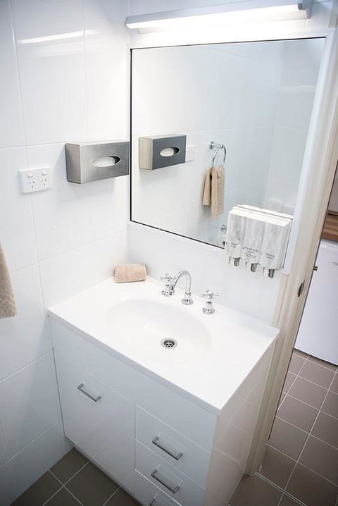 Charleville Motel - Hervey Bay Accommodation 13