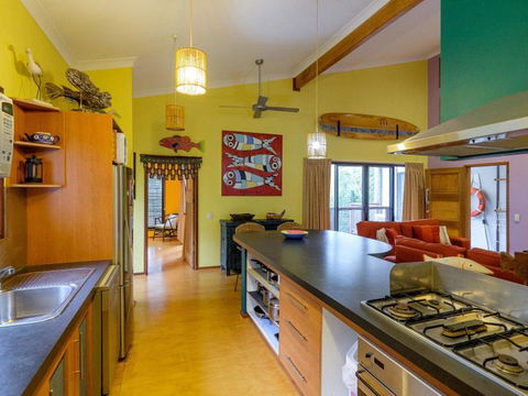 Five Bimba (Tractor House) - Hervey Bay Accommodation 1