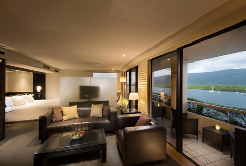 Hilton Cairns - Hervey Bay Accommodation 23