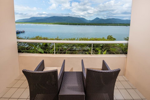 Hilton Cairns - Hervey Bay Accommodation 29