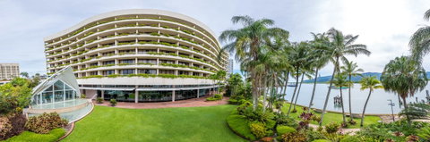 Hilton Cairns - Hervey Bay Accommodation 18