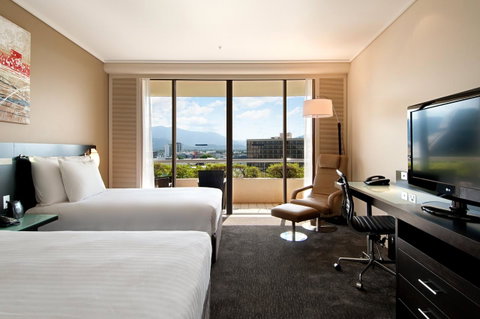 Hilton Cairns - Hervey Bay Accommodation 33