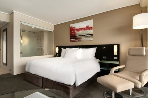 Hilton Cairns - Hervey Bay Accommodation 34