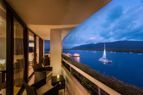 Hilton Cairns - Hervey Bay Accommodation 20