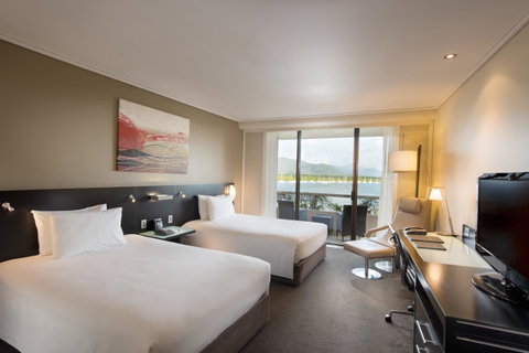 Hilton Cairns - Hervey Bay Accommodation 1