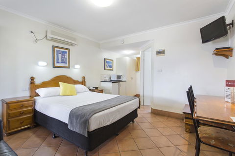 Glenmore Tavern - Hervey Bay Accommodation 0