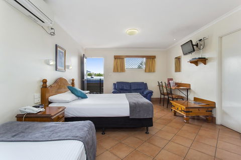 Glenmore Tavern - Hervey Bay Accommodation 12