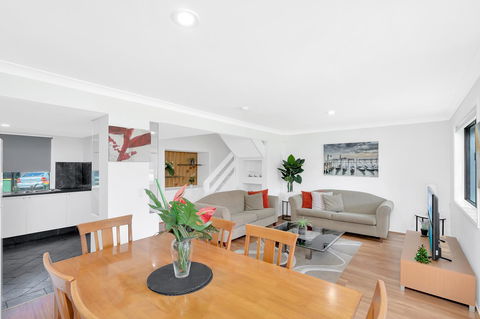 Fountain View Estate - We Accommodate - Tourism Hervey Bay 6