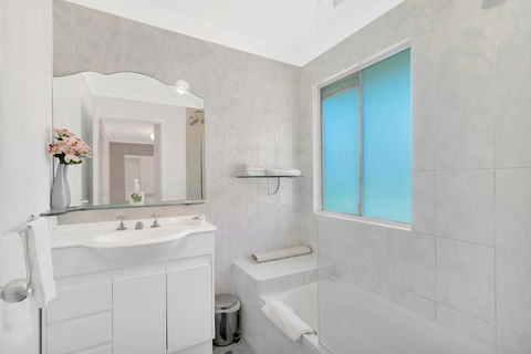 Fountain View Estate - We Accommodate - Tourism Hervey Bay 2