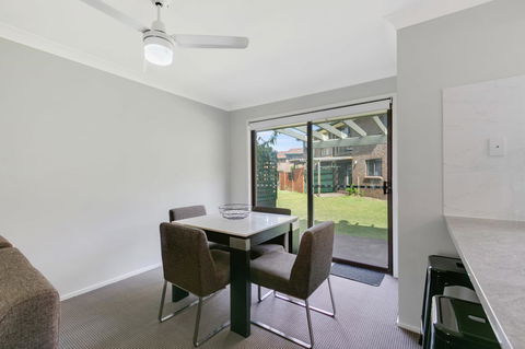 Fountain View Estate - We Accommodate - Tourism Hervey Bay 16