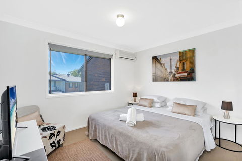 Fountain View Estate - We Accommodate - Tourism Hervey Bay 5