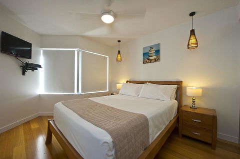 Maggies Beachfront Apartment 10 - Tourism Hervey Bay 4