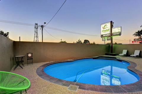 Chalet Motor Inn - Hervey Bay Accommodation 12