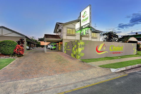 Chalet Motor Inn - Hervey Bay Accommodation 4