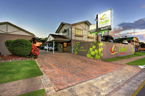 Chalet Motor Inn - Hervey Bay Accommodation 0