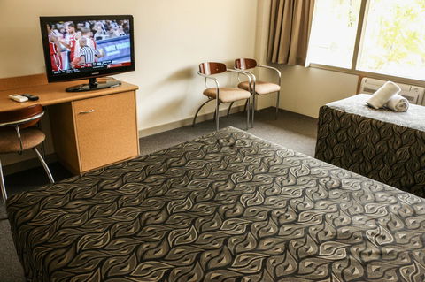 Salisbury Hotel Motel - Hervey Bay Accommodation 8