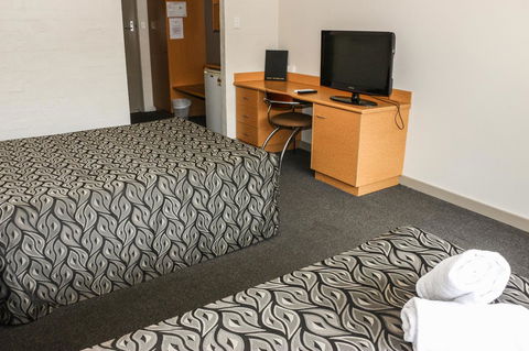 Salisbury Hotel Motel - Hervey Bay Accommodation 16