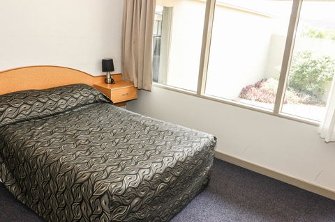 Salisbury Hotel Motel - Hervey Bay Accommodation 23
