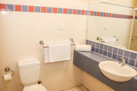 Salisbury Hotel Motel - Hervey Bay Accommodation 12