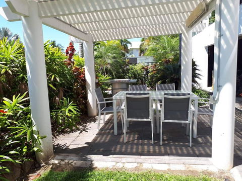 Hinchinbrook Holiday Apartments - Hervey Bay Accommodation 34