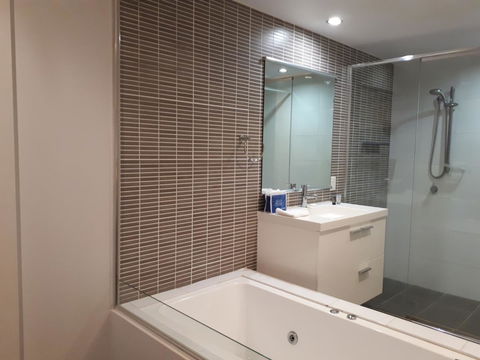 Hinchinbrook Holiday Apartments - Hervey Bay Accommodation 5