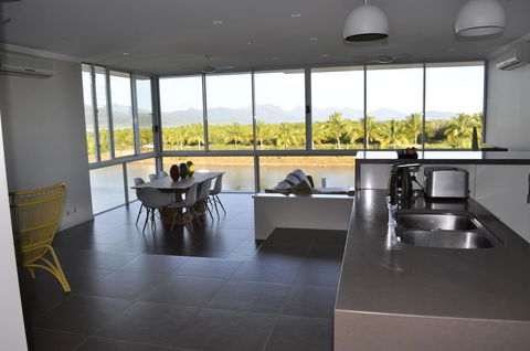 Hinchinbrook Holiday Apartments - Hervey Bay Accommodation 21