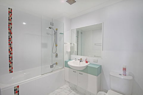 Unit 8 Bronte Of Coolum - Hervey Bay Accommodation 7