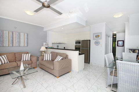 Unit 8 Bronte Of Coolum - Hervey Bay Accommodation 12