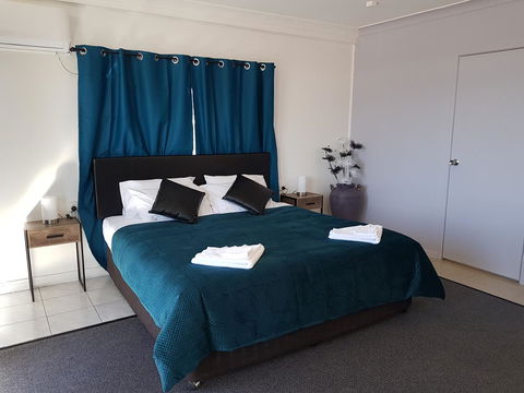 The Q Motel Rockhampton - Hervey Bay Accommodation 0