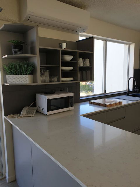 Bayview Harbourview Apartments - Hervey Bay Accommodation 10