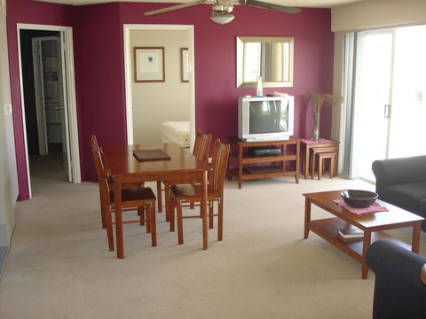 Bayview Harbourview Apartments - Hervey Bay Accommodation 24