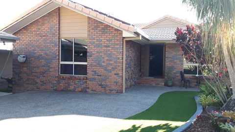 Private Apartment With Scenic Gardens - Hervey Bay Accommodation 3