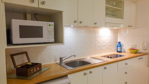 Martinique On Macrossan - Tourism Hervey Bay 5