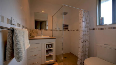 Ficifolia Lodge - Hervey Bay Accommodation 2